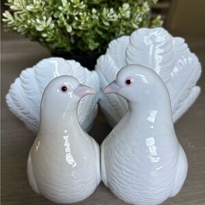 Vintage  Lladró couple of doves figurine.
